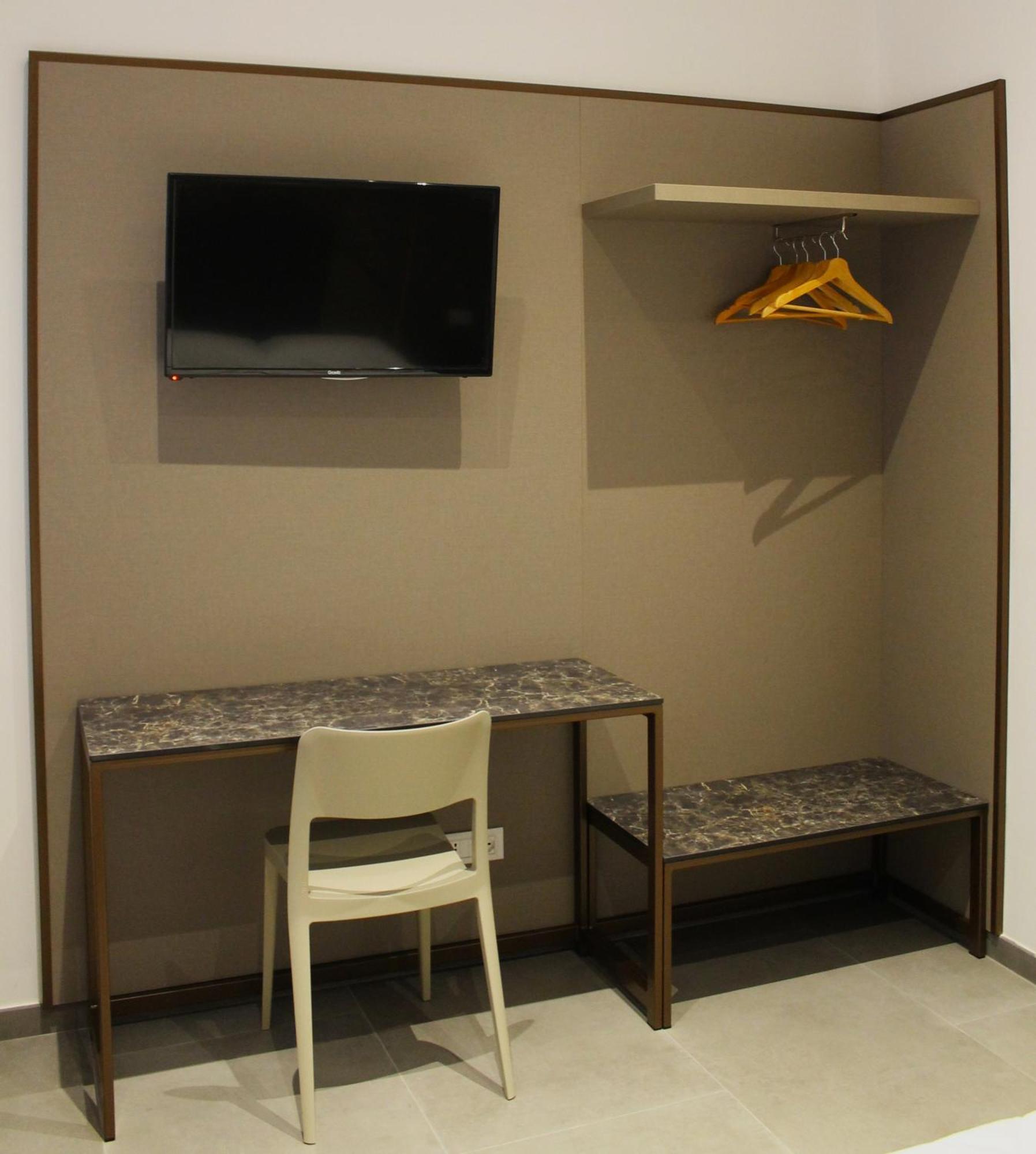 Miki - Mauro Macchi 91 Appartement